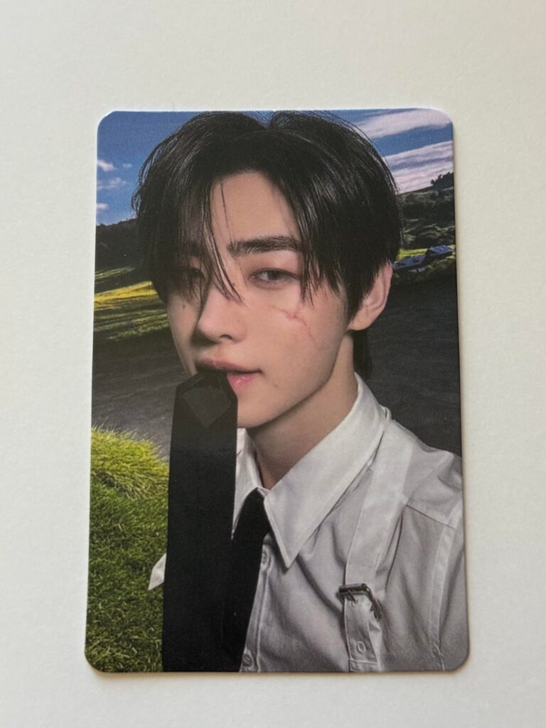 need a second opinion is the photocard fake or real?