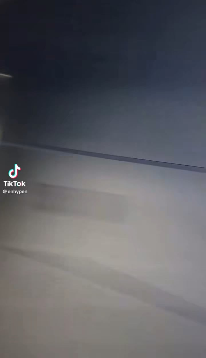 260123 TikTok: Heeseung @ Knife