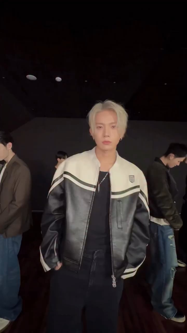 260117 Instagram: ENHYPEN @ Knife