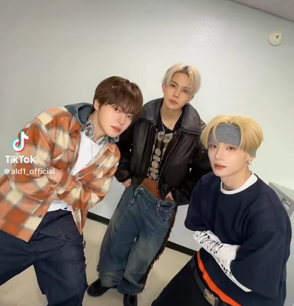 260127 ALPHA DRIVE ONE Tiktok: Leo and Sangwon with Heeseung @ No Doubt