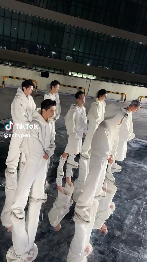 260116 Tiktok: ENHYPEN @ Knife