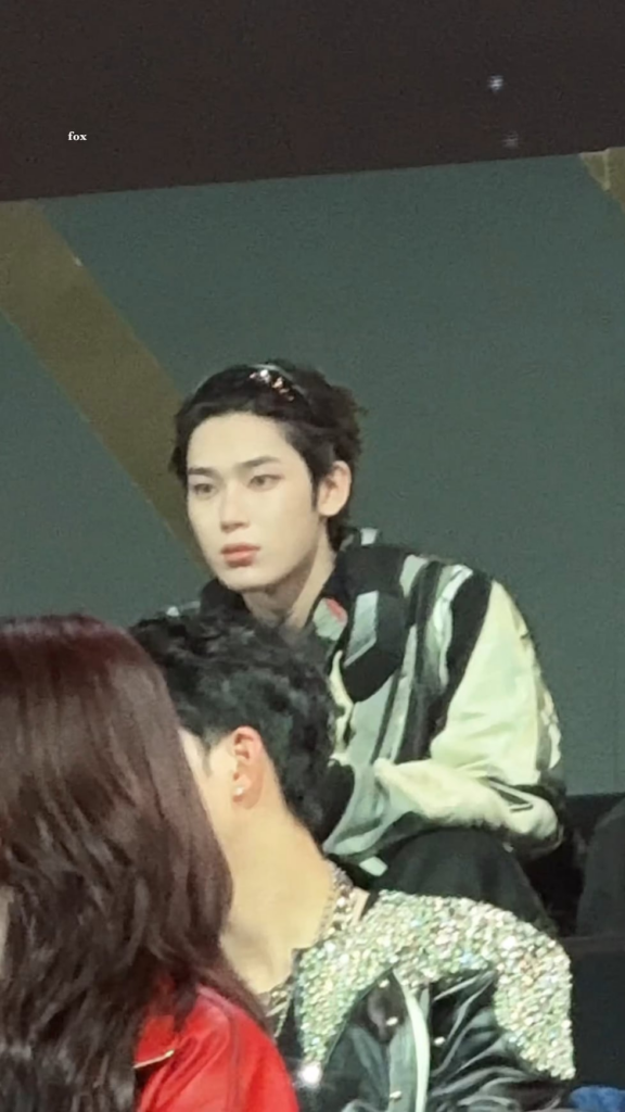 Sunoo's cute reaction to Engenes screaming "ENHYPEN" for Best Group at GDA