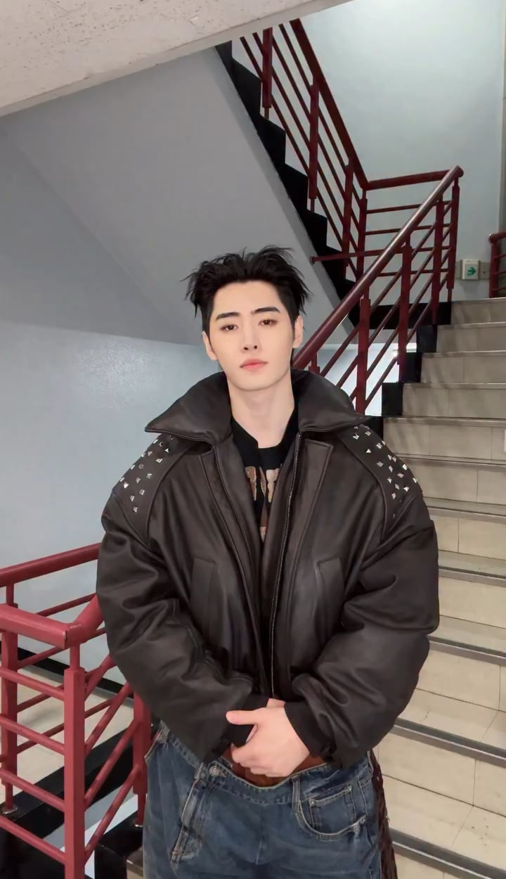 260125 Instagram Reel: Sunghoon @ Knife (SUNGHOON Ver.)