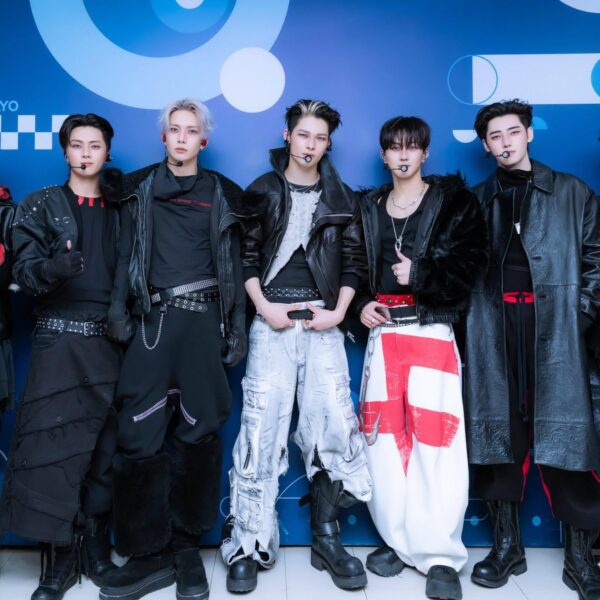 260118 kpop_sbs Twitter Update With ENHYPEN - Pre-Show Photos @ SBS Inkigayo