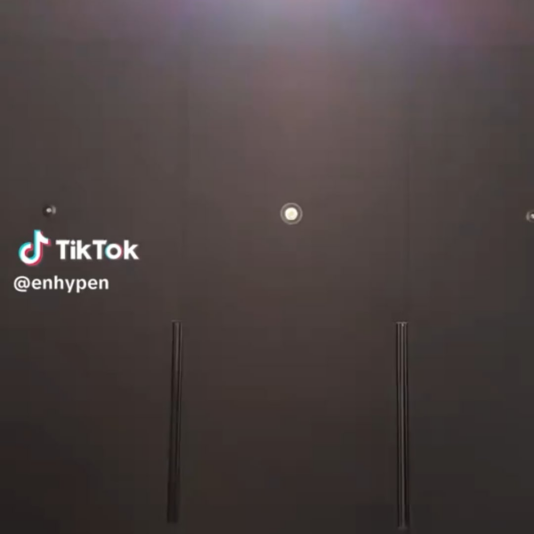 260118 Tiktok: Jungwon with &Team EJ @ Knife