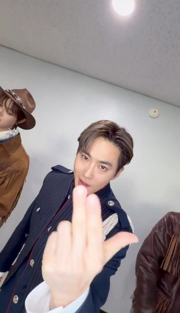 260125 weareone.exo Instagram Reel update: EXO’s Suho, &TEAM’s EJ and ENHYPEN’s Jay @ Crown