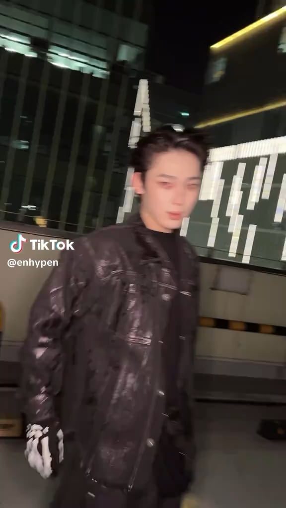 260116 Tiktok: Sunoo @ Knife Challenge