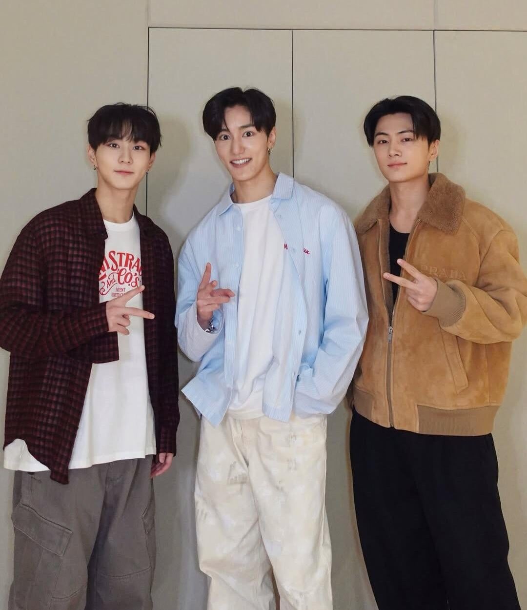 260119 issei_0806 Instagram update with Jungwon & Jay