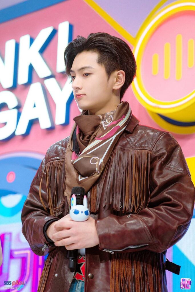 260129 MC Jay With MCs &TEAM EJ & Baby DONT Cry Yihyun - 260125 PD Note Photos @ SBS Inkigayo