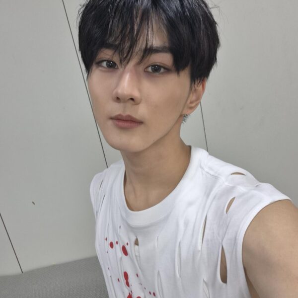 260130 Weverse: Jungwon (2)