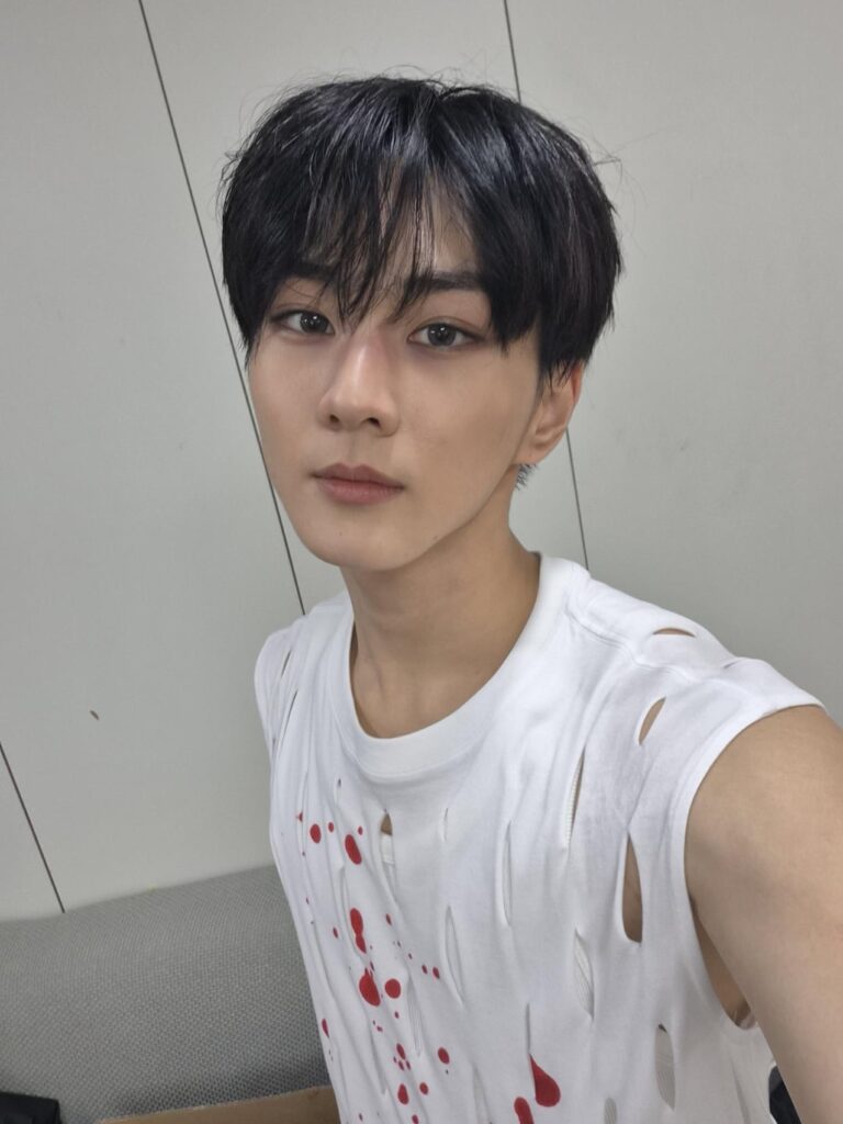260130 Weverse: Jungwon (2)