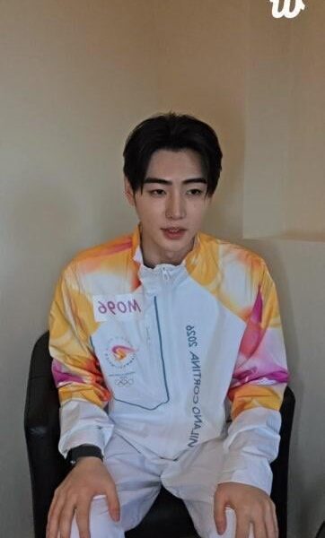 260206 [Weverse LIVE: Sunghoon] Back from successfully carrying the torch (성화봉송 잘 하고 왔습니다)