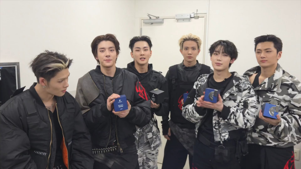 260211 Twitter/X: ENHYPEN (minus Sunghoon) @ 2026 D Awards