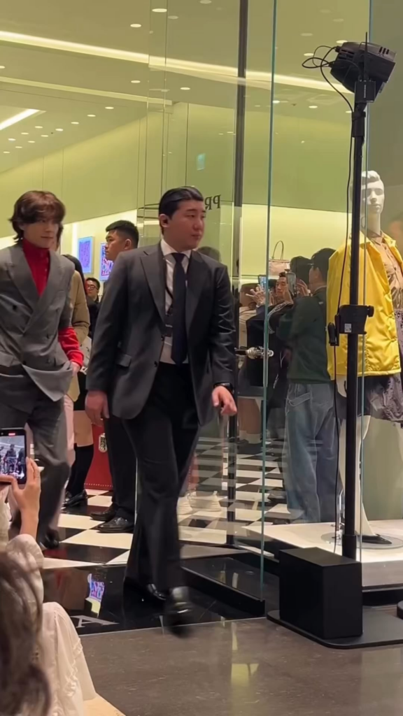 260205 ENHYPEN (minus Sunghoon) @ Prada Boutique Opening in Taipei [Media Videos]