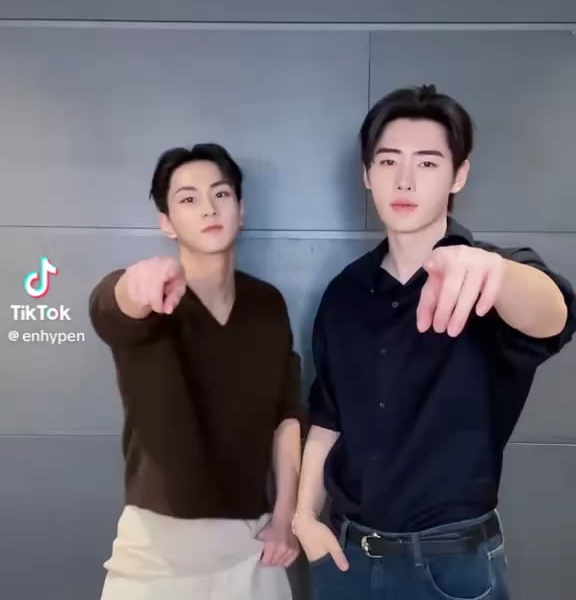 260201 Tiktok: Jungwon & Sunghoon @ SHOUT OUT