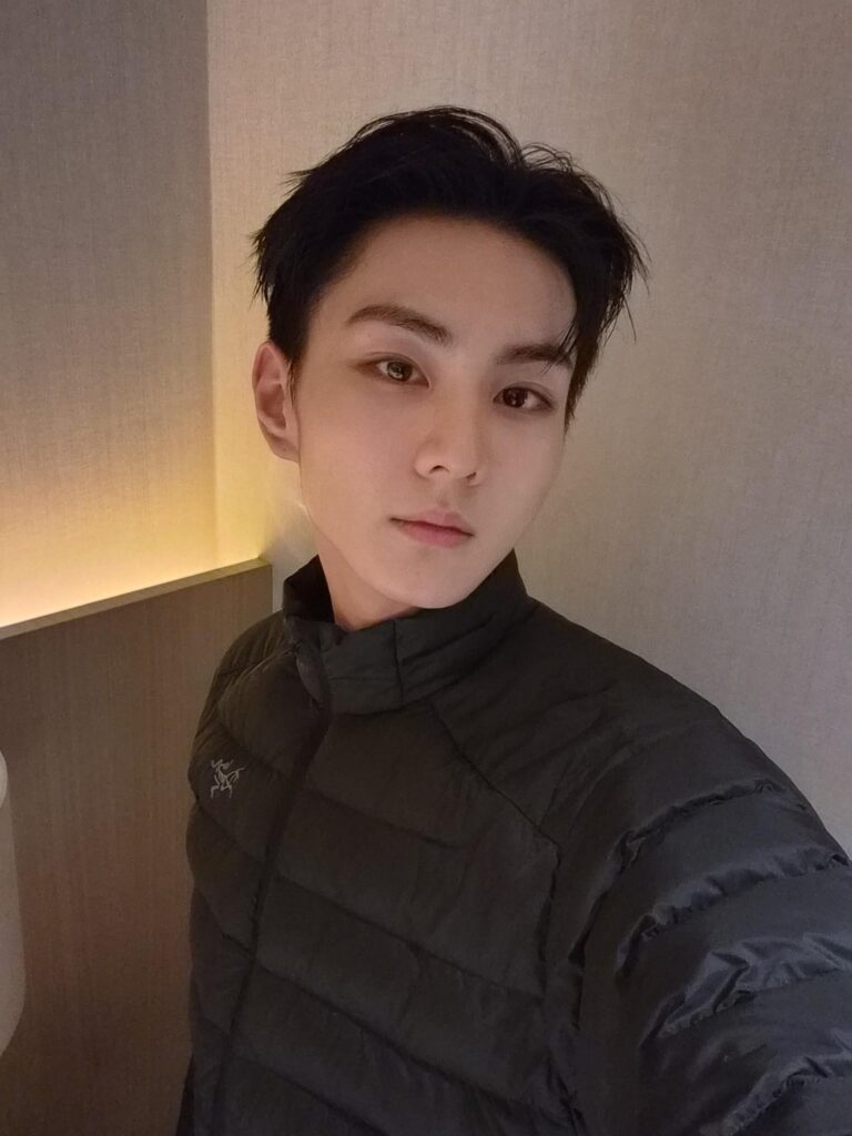 260205 Weverse: Jungwon (2)