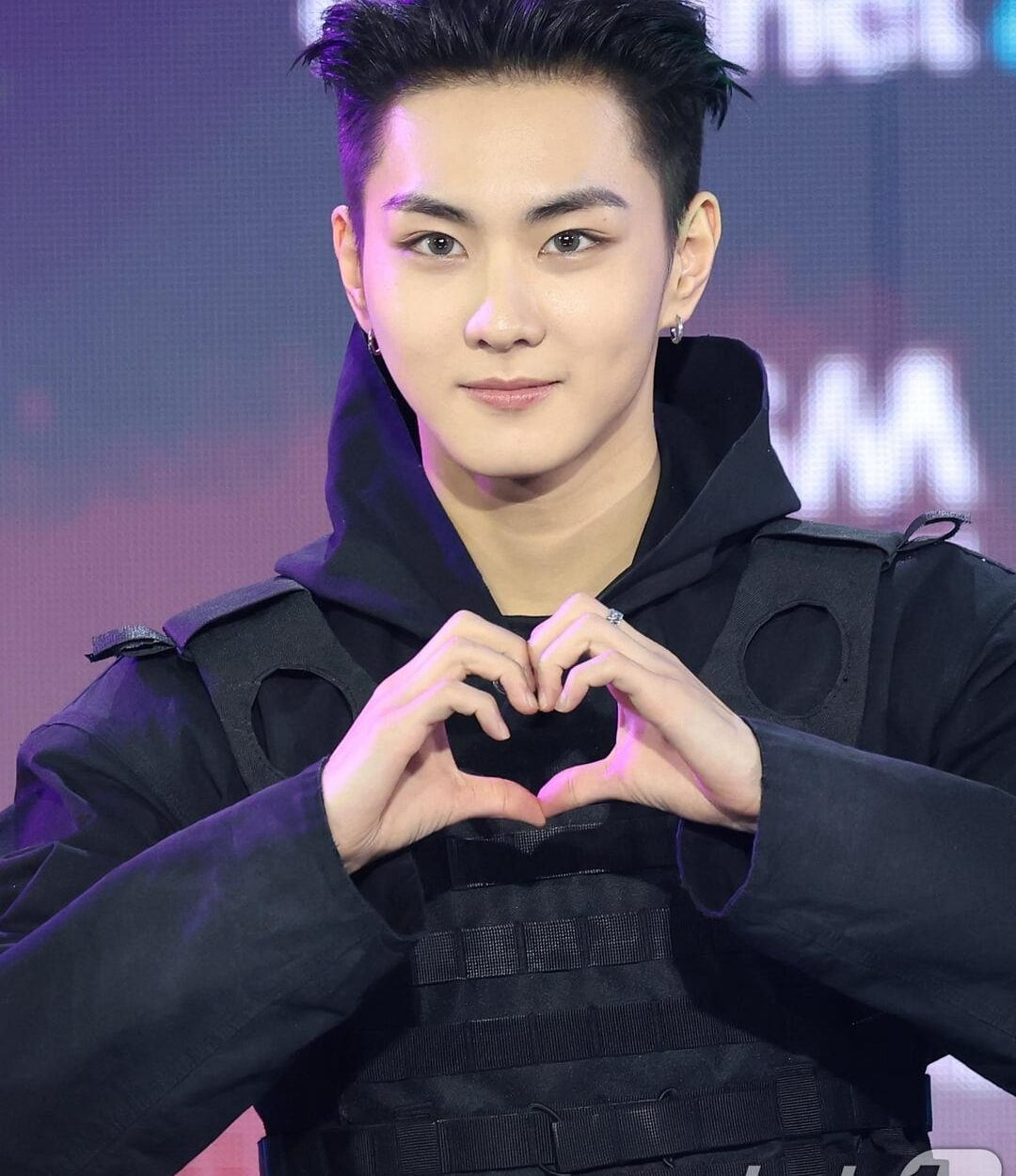 260211 ENHYPEN (minus Sunghoon) at the 2026 D AWARDS Red Carpet [Media Photos]