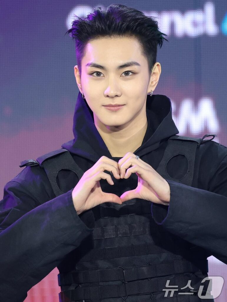 260211 ENHYPEN (minus Sunghoon) at the 2026 D AWARDS Red Carpet [Media Photos]