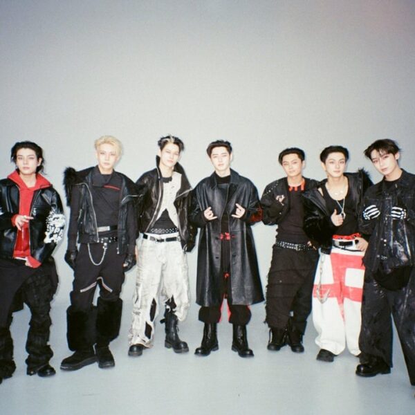 260228 M2MPD Twitter Updates With ENHYPEN - M2 Film Behind Photos (“Knife” Studio Choom Original)