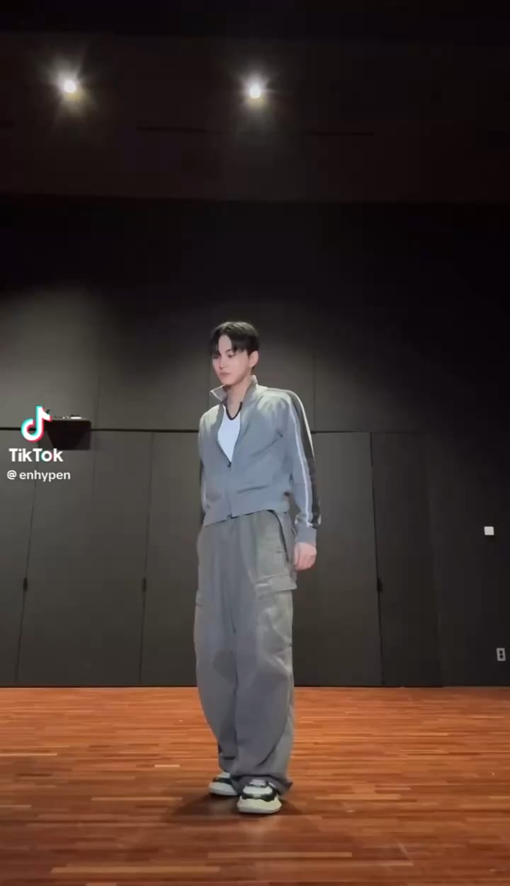 260323 Tiktok: Jungwon @ Swim Challenge
