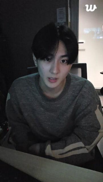 260427 [Weverse Live: Jungwon] 😃
