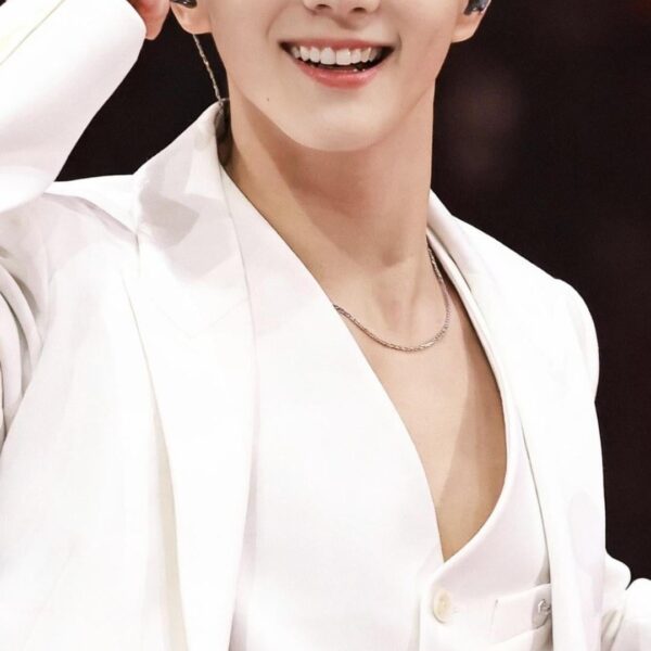 Jungwon is dominating my bias line