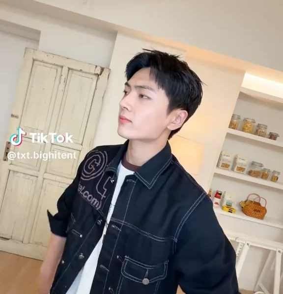 260417 TXT Tiktok update with Jay @ Stick With You Challenge