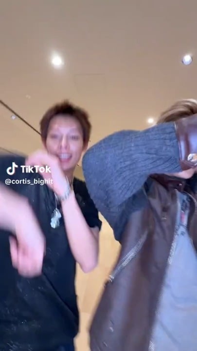 260426 Cortis Tiktok: James with Ni-ki @ REDRED
