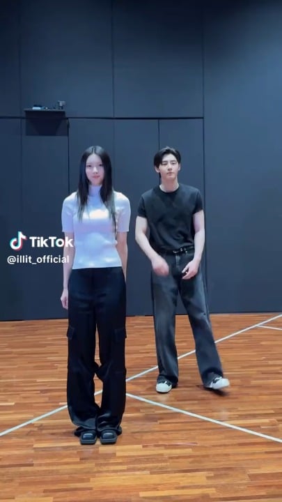 260430 ILLIT Tiktok: Yunah & Minju with Sunghoon & Jungwon @ It's Me