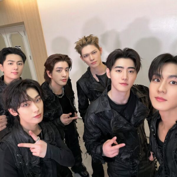 260504 Weverse: EN-BOARD