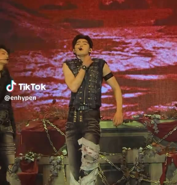 260503 ENHYPEN Tiktok: CRIMINAL LOVE @ BLOOD SAGA Seoul Day 2