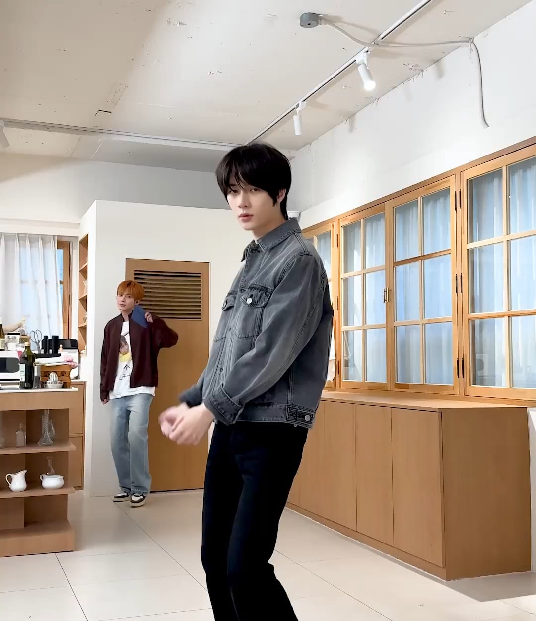 260504 TXT_bighit Youtube Short update with ENHYPEN’s Jay