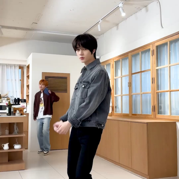 260504 TXT_bighit Youtube Short update with ENHYPEN’s Jay